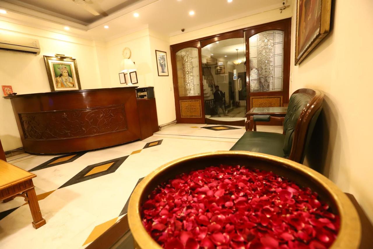 Hotel Ambica Palace Aiims New Delhi - Couple Friendly Local Id Accepted Екстер'єр фото
