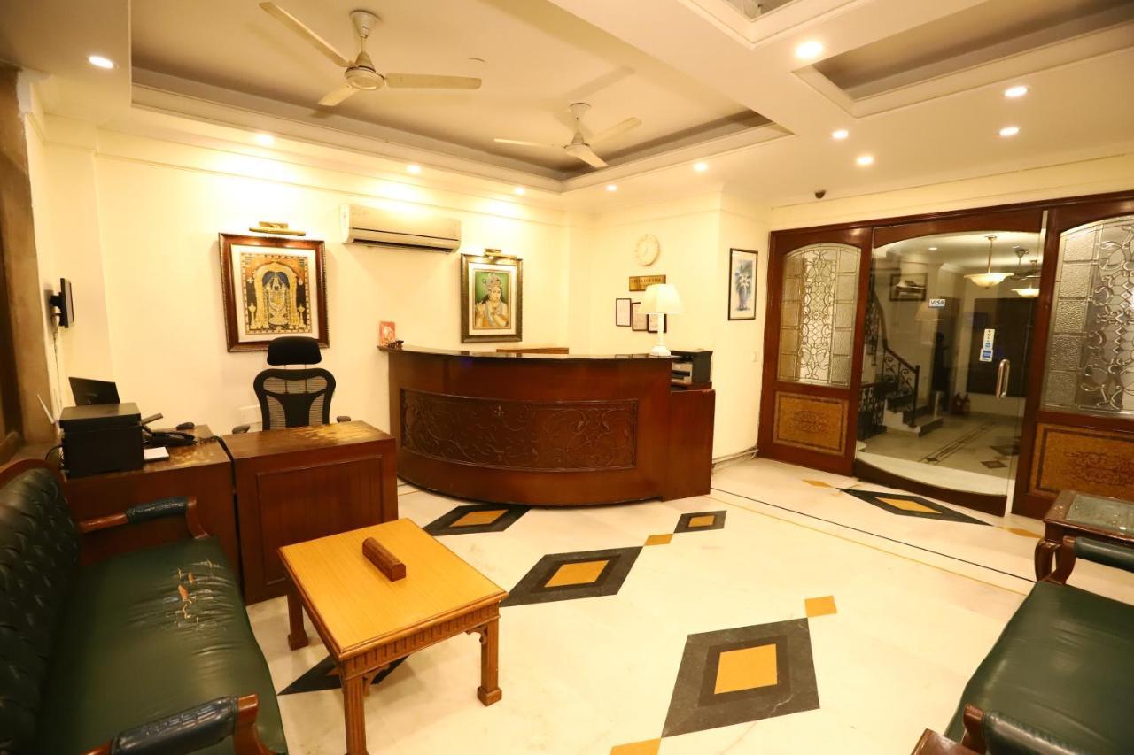 Hotel Ambica Palace Aiims New Delhi - Couple Friendly Local Id Accepted Екстер'єр фото